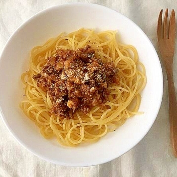 かんたん具だくさん牛肉のミートソーススパゲッティ